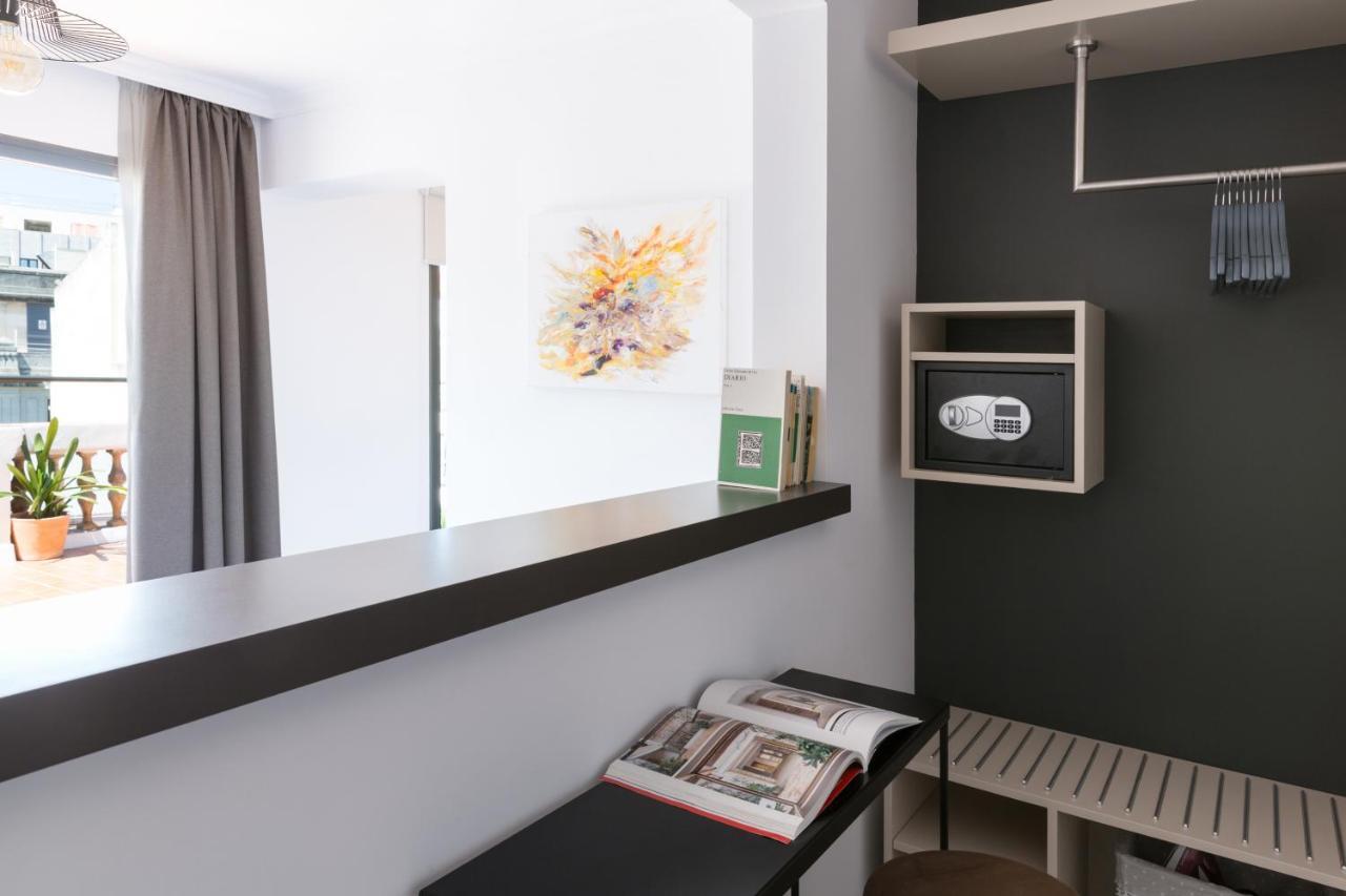 Puerta Catedral Holiday Suites Seville Exterior photo